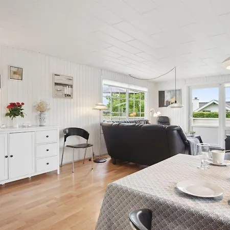 Haralda - 300m From The Sea By Interhome