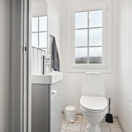 Haralda - 300m From The Sea By Interhome Feriehus